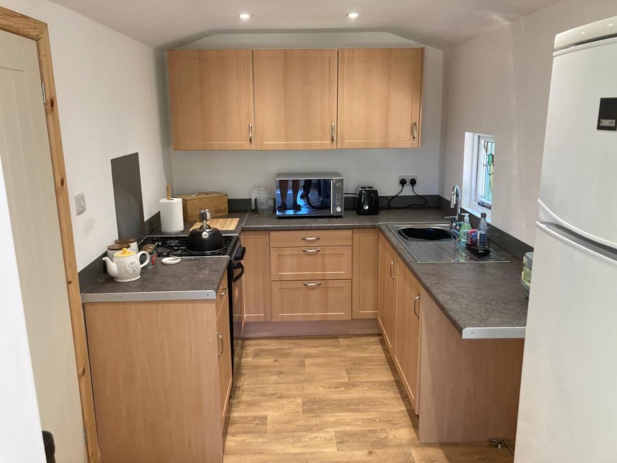 Honey Bee Cabin Llandysul Esterno foto